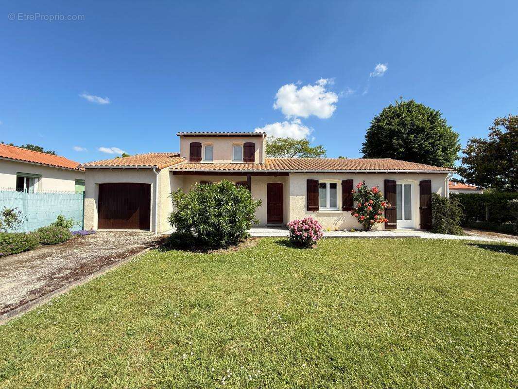 Maison à SAINT-PALAIS-SUR-MER