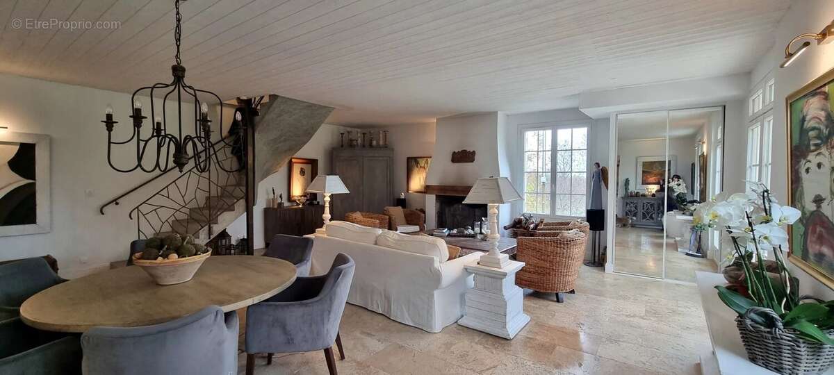 Maison à MONBAZILLAC