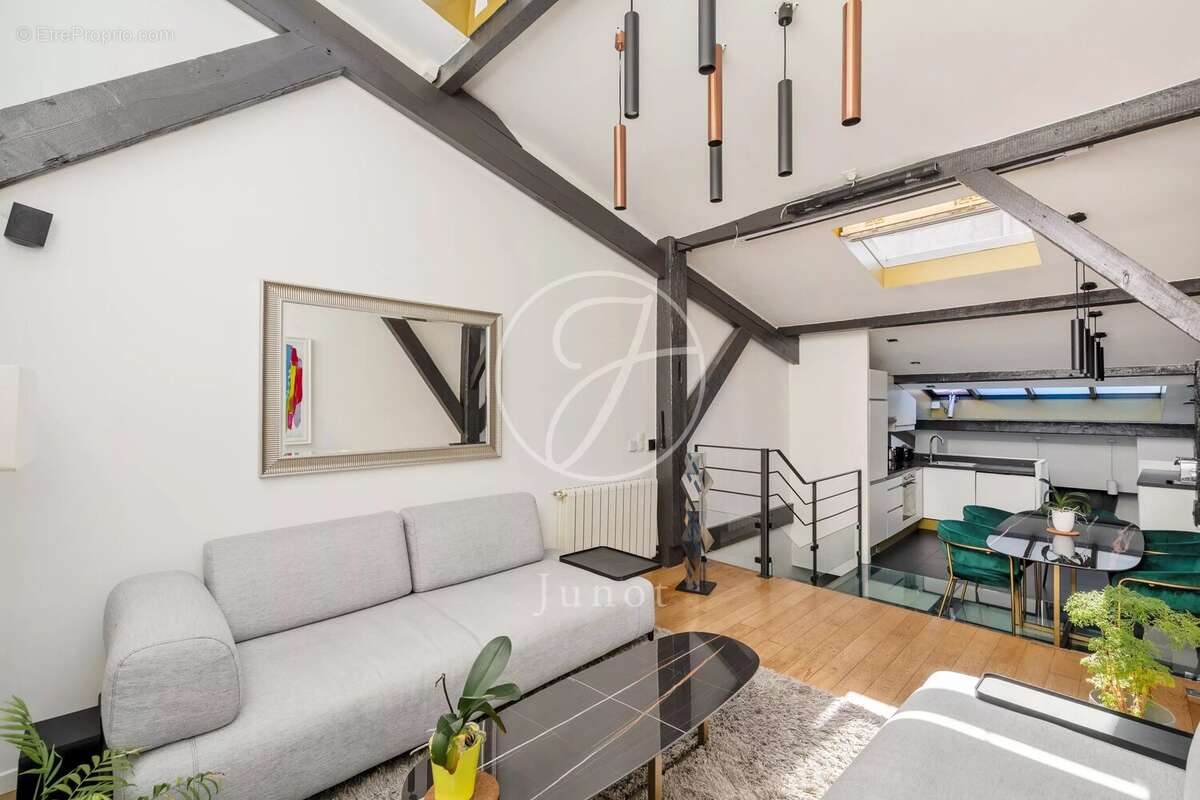 Appartement à PARIS-17E