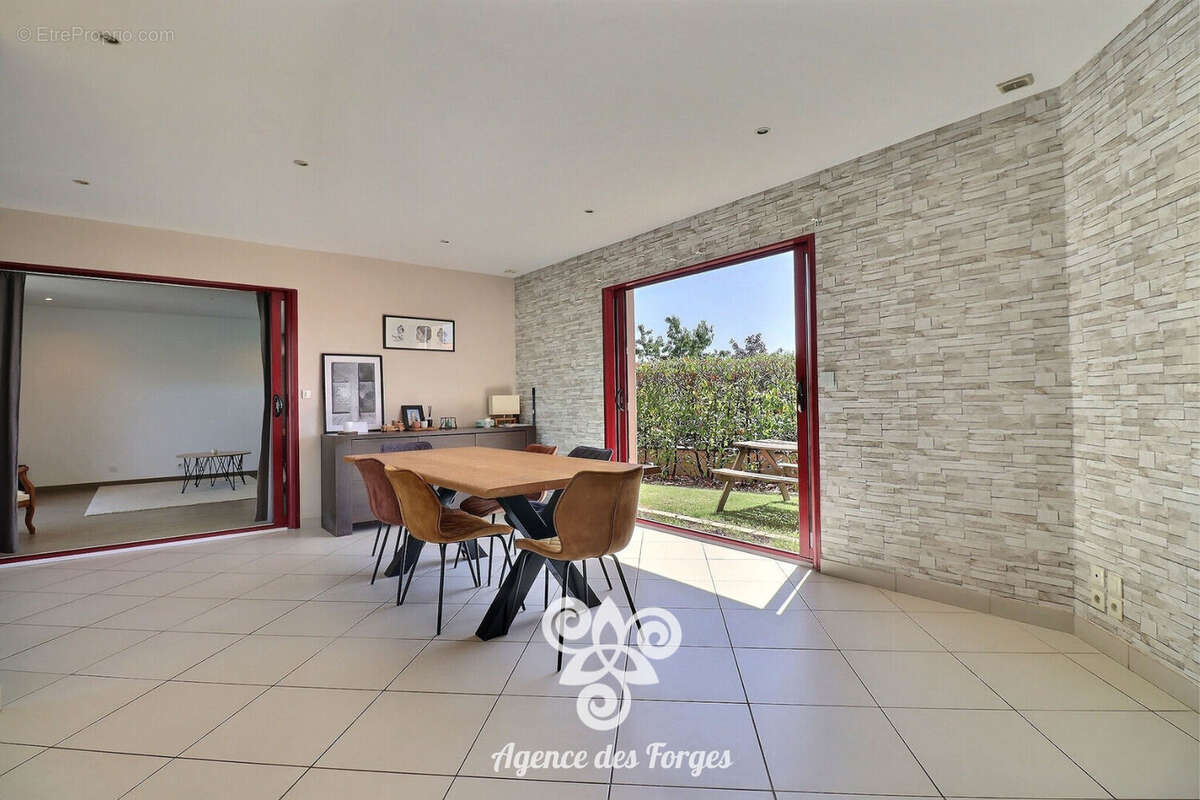Maison La Planche bourg /  '4 chambres + bureau / Stationnement / garage /  jardin - photo 2