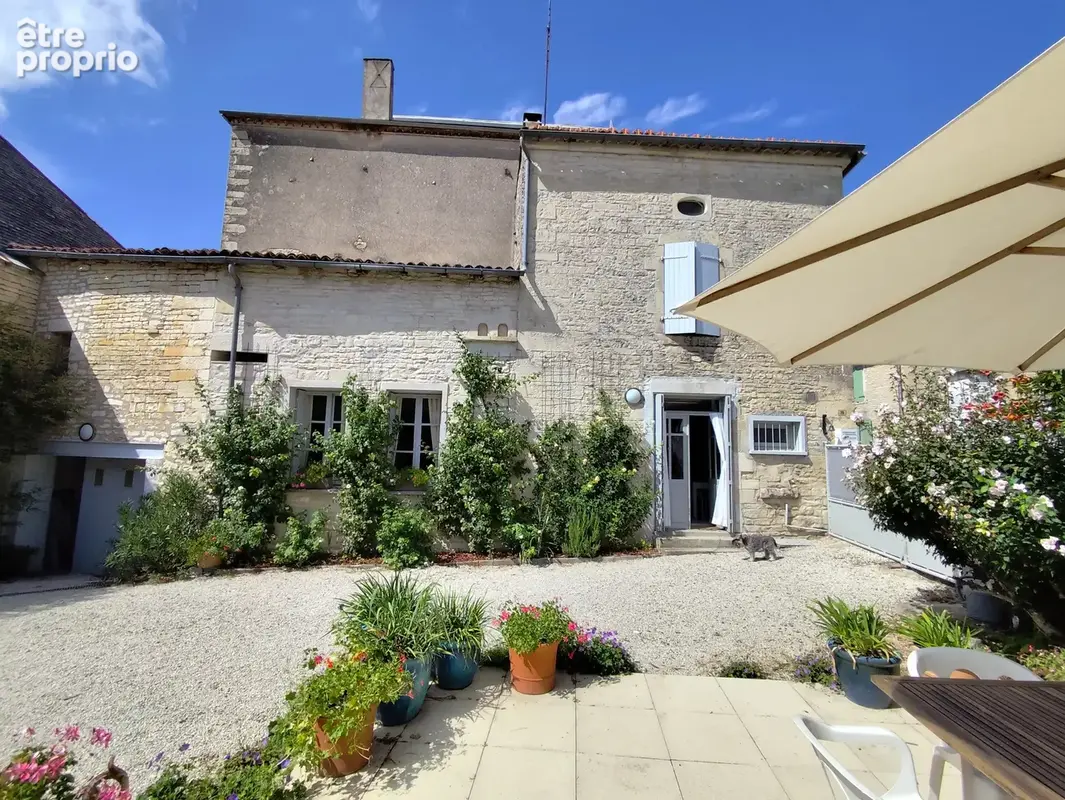 Maison à TUSSON