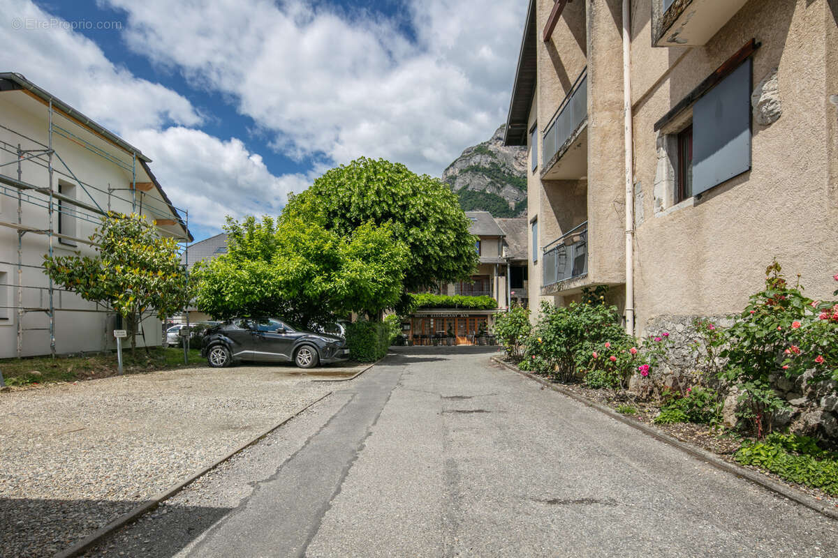 Parking à MONTMELIAN
