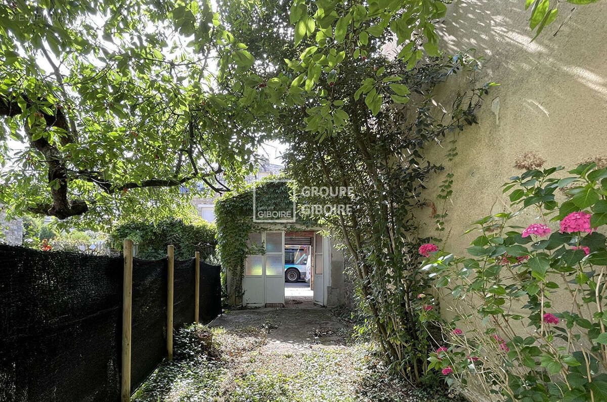 Exclusivité GIBOIRE , Jeanne d'ARC , Terrain Rennes  de 328 m2 avec PC définitif  pour maison 158m2 hab - photo 8