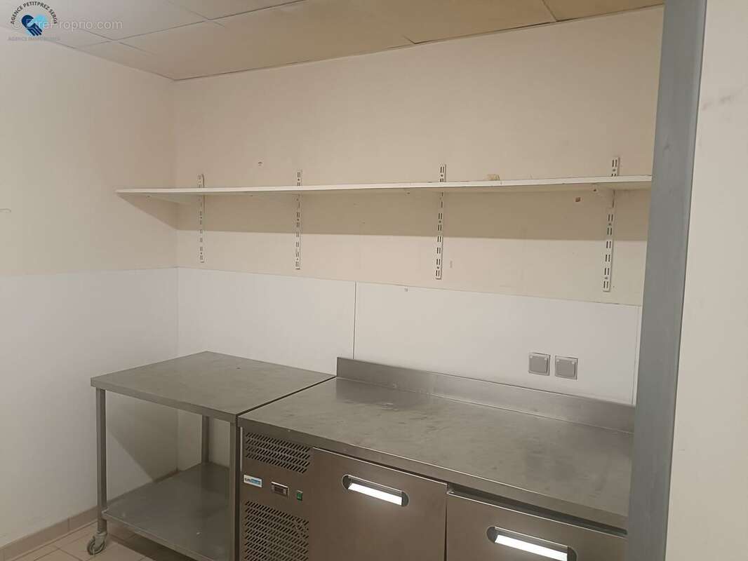 Commerce 160 m² à Toulouse  - photo 6