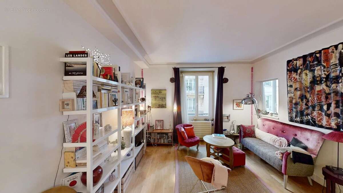 Appartement à PARIS-17E