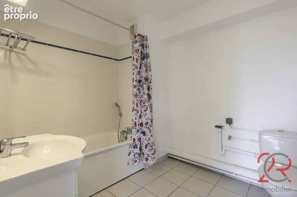 Appartement T2 lumineux avec balcon et parking - photo 11