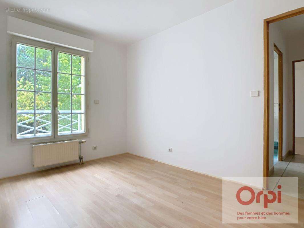 Maison à ISSY-LES-MOULINEAUX