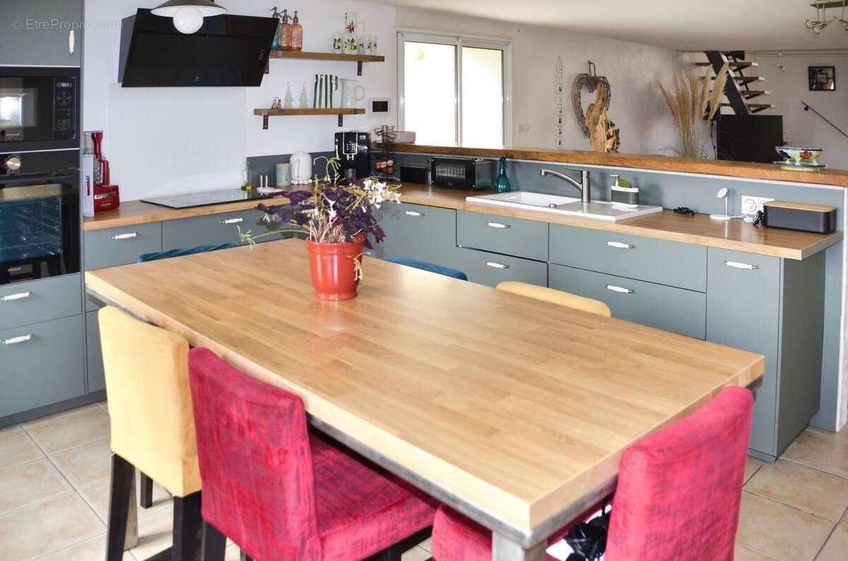 Maison à vendre 8 pièces LE GUE D'ALLERE (17) - photo 17