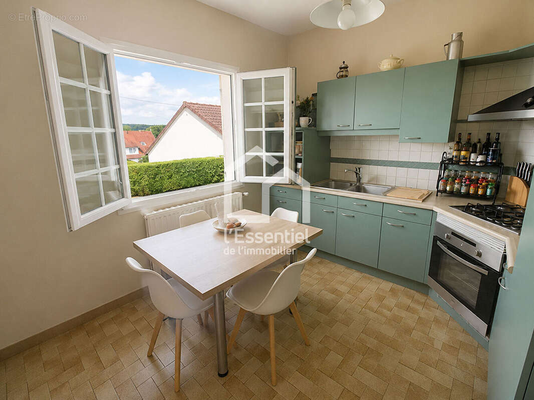 Maison à VERNEUIL-SUR-SEINE
