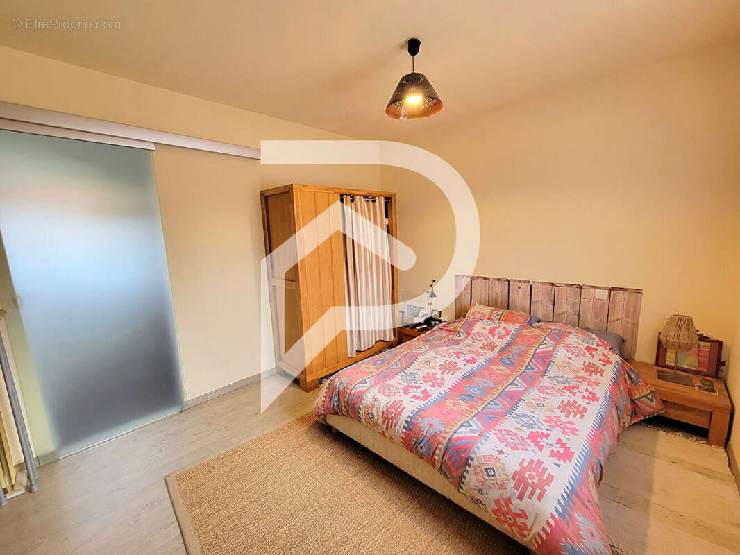 Maison à SAINT-CYPRIEN