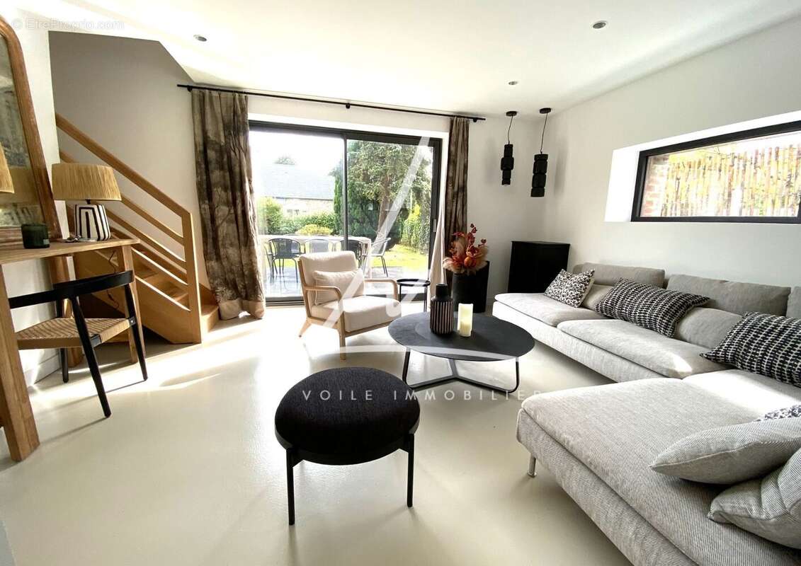 Maison à AGON-COUTAINVILLE