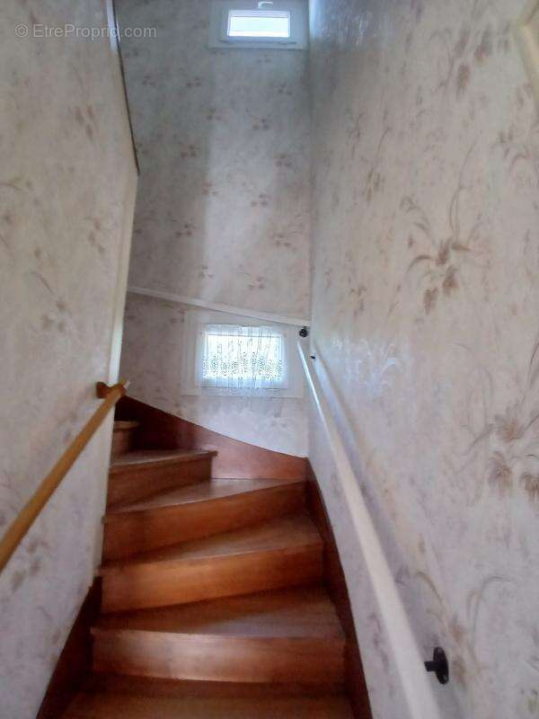 Maison lumineuse 4 chambres avec terrain clos et arboré - photo 8