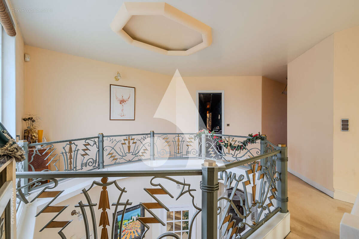Maison à SAINT-MAUR-DES-FOSSES