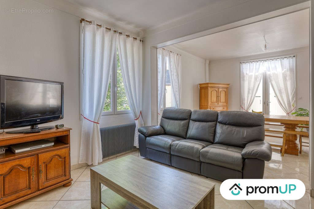 Maison à ARNAC-POMPADOUR