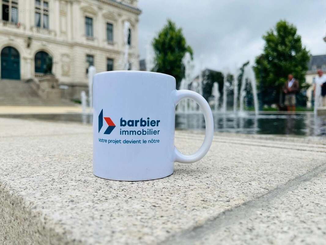 Commerce à SAINT-AVE