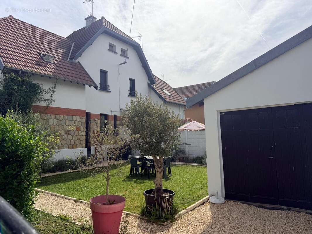 Photo 2 - Maison à BELLERIVE-SUR-ALLIER