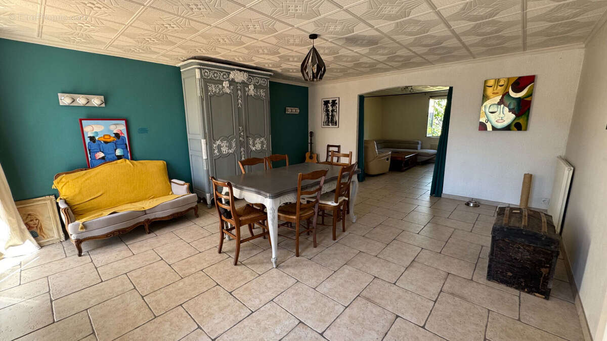 Maison avec piscine -5 pièces - quartier des fleurs - 159 m² - photo 4