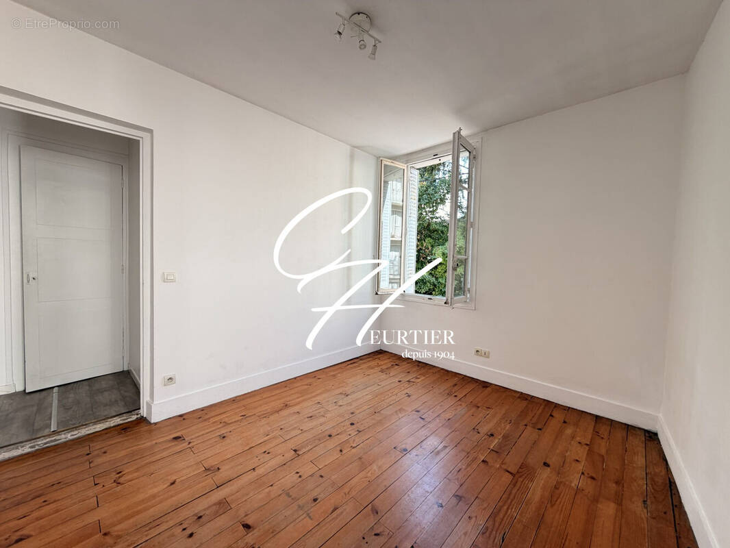 Appartement à SAINT-MARTIN-D'HERES