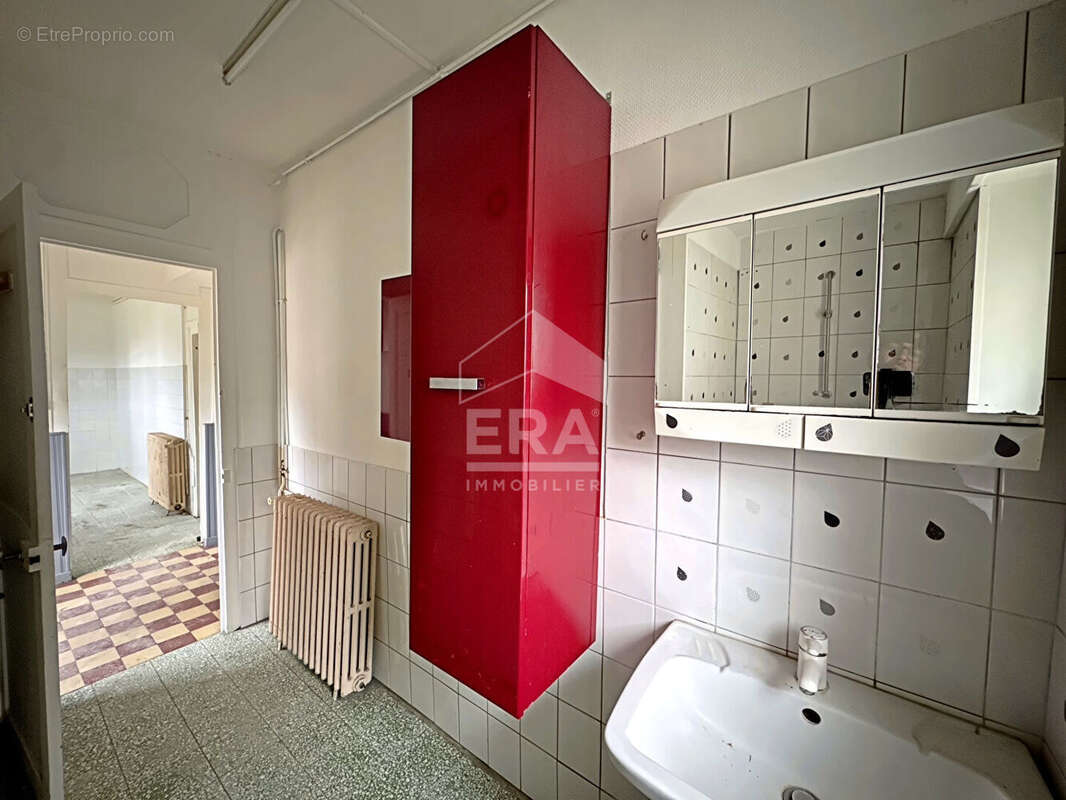 Maison à SAINT-JEAN-DE-BRAYE