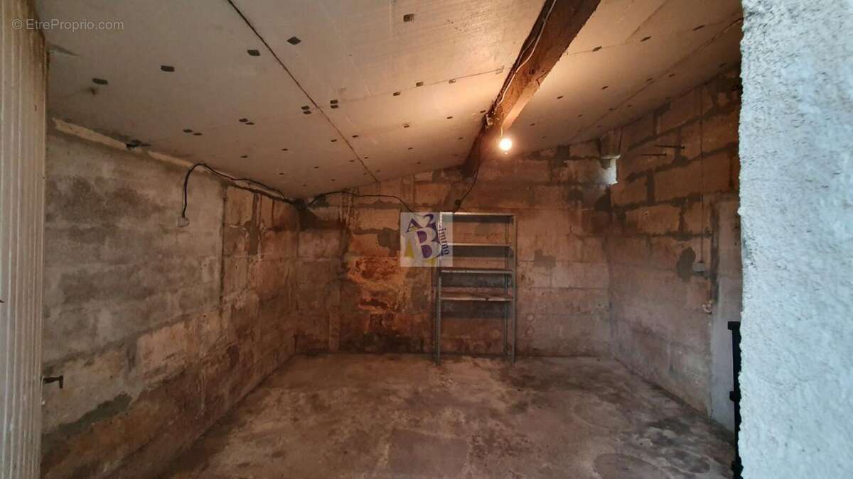 Maison à FLEAC