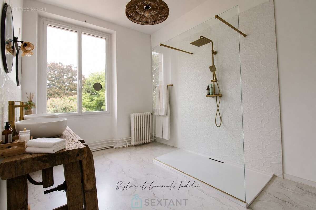Maison bourgeoise en pierre renovee avec piscine, dependances et plus de 3,6 hectares de terrain - photo 13
