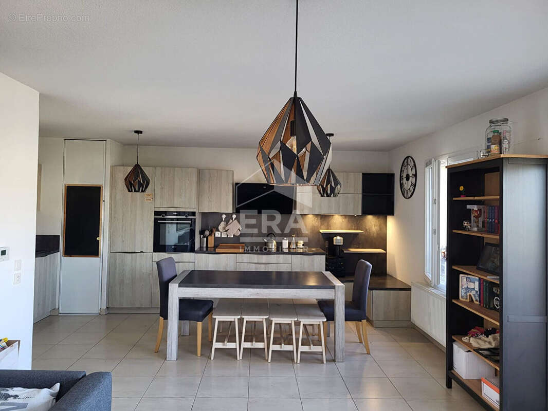 Appartement à LE MUY