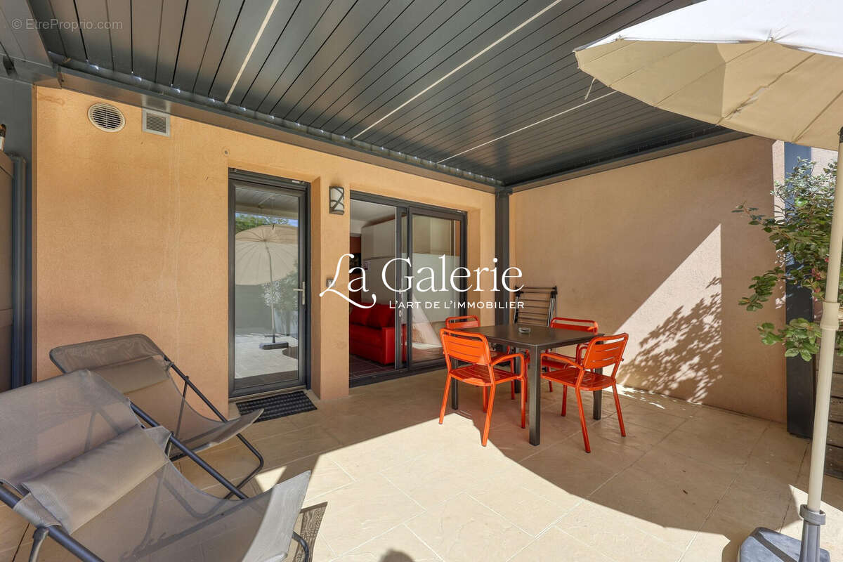 Appartement à HYERES