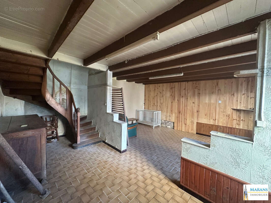 Maison à L'ILE-D'ELLE
