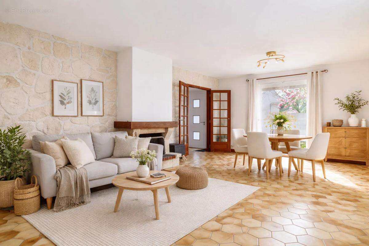 Maison à COMBS-LA-VILLE