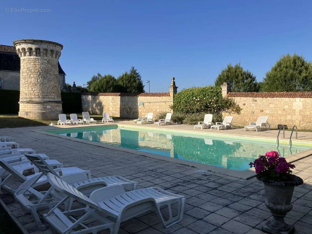 Magnifique appartement de vacances dans un château avec magnifique parc - photo 2