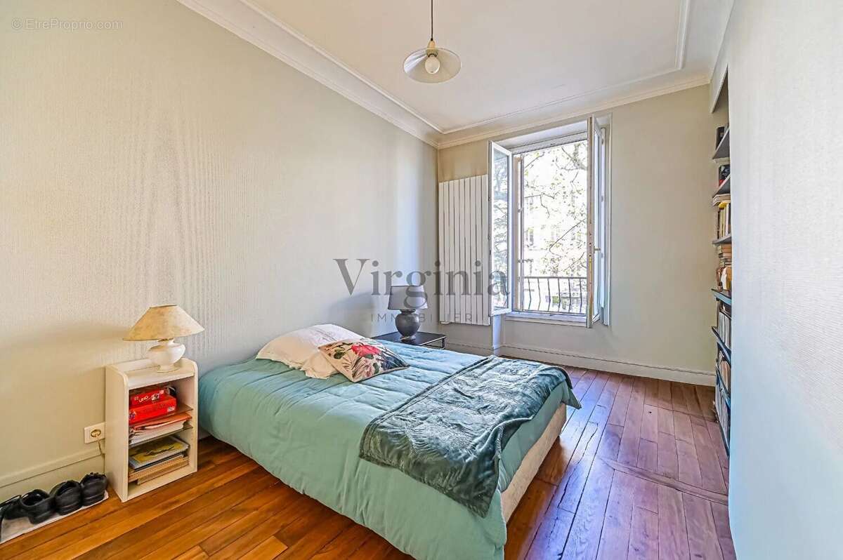 Appartement à CHARENTON-LE-PONT