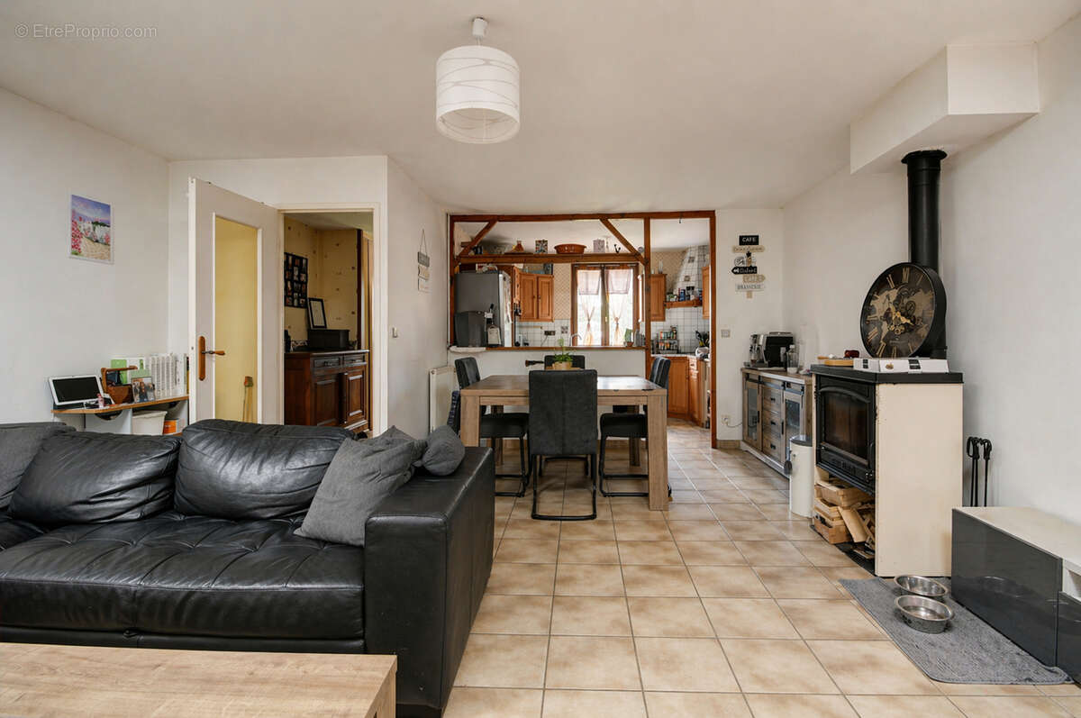 Maison à VILLARS-LES-DOMBES