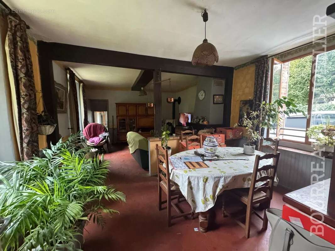 Maison à ARCES-DILO