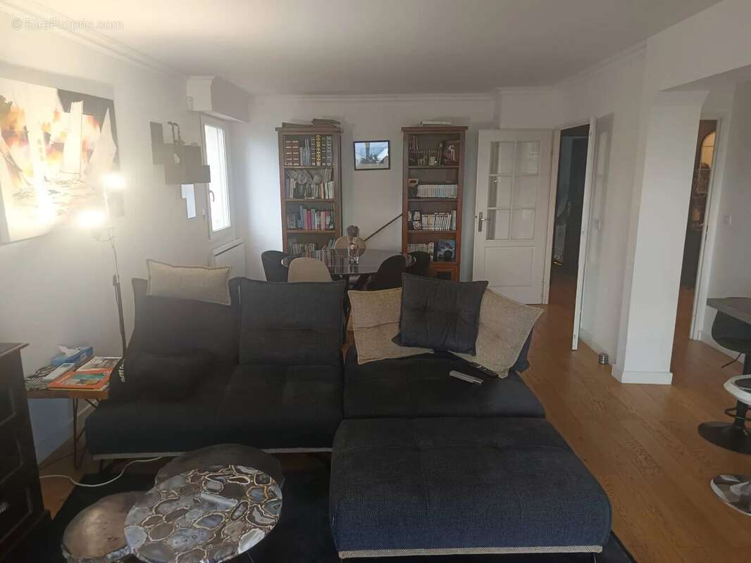 Appartement à SAINT-LAURENT-DU-VAR