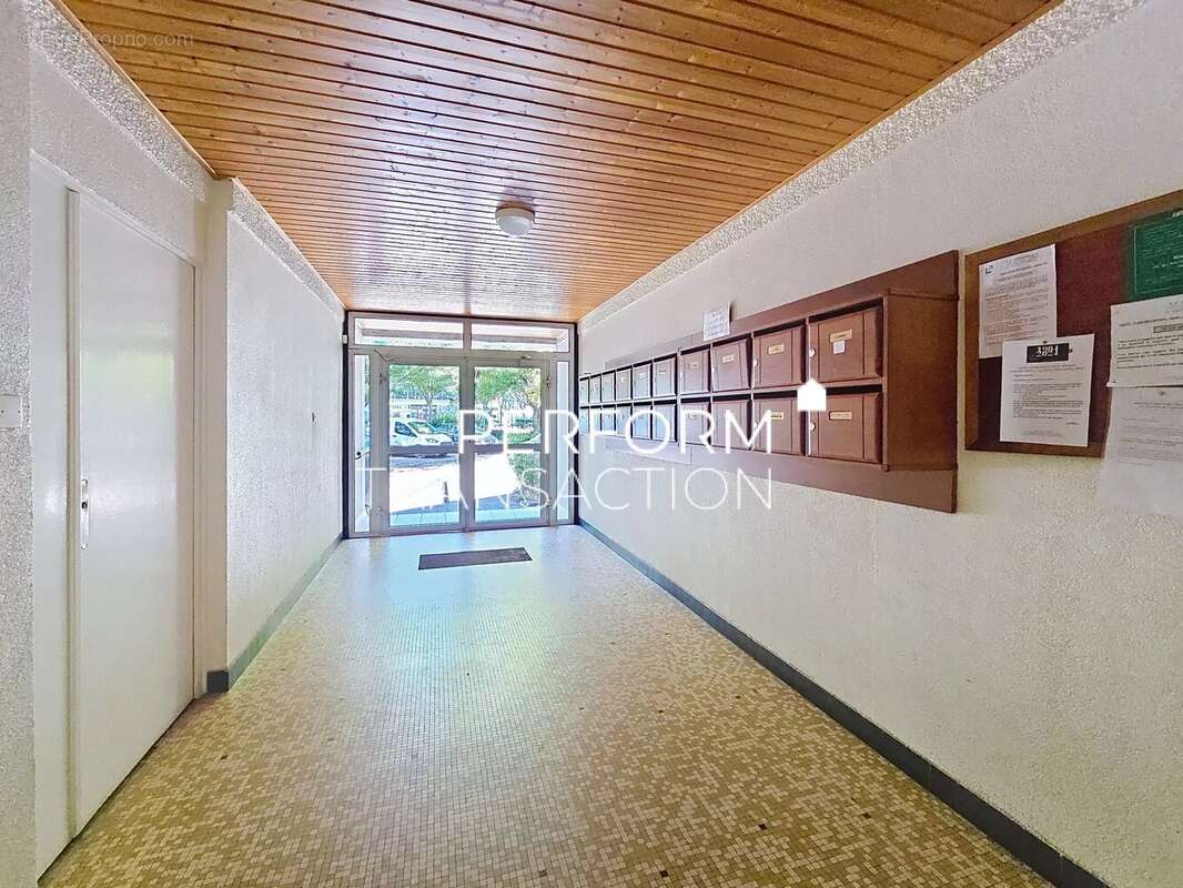 Appartement à FONTAINE