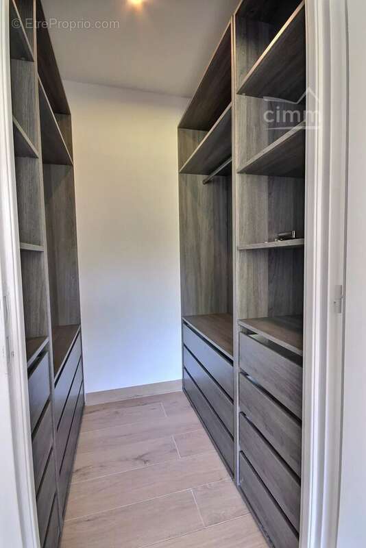 Appartement à LIVRON-SUR-DROME