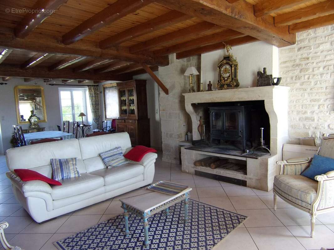 Maison à PAIZAY-LE-CHAPT