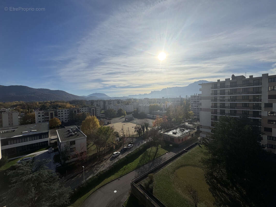 Appartement à MEYLAN