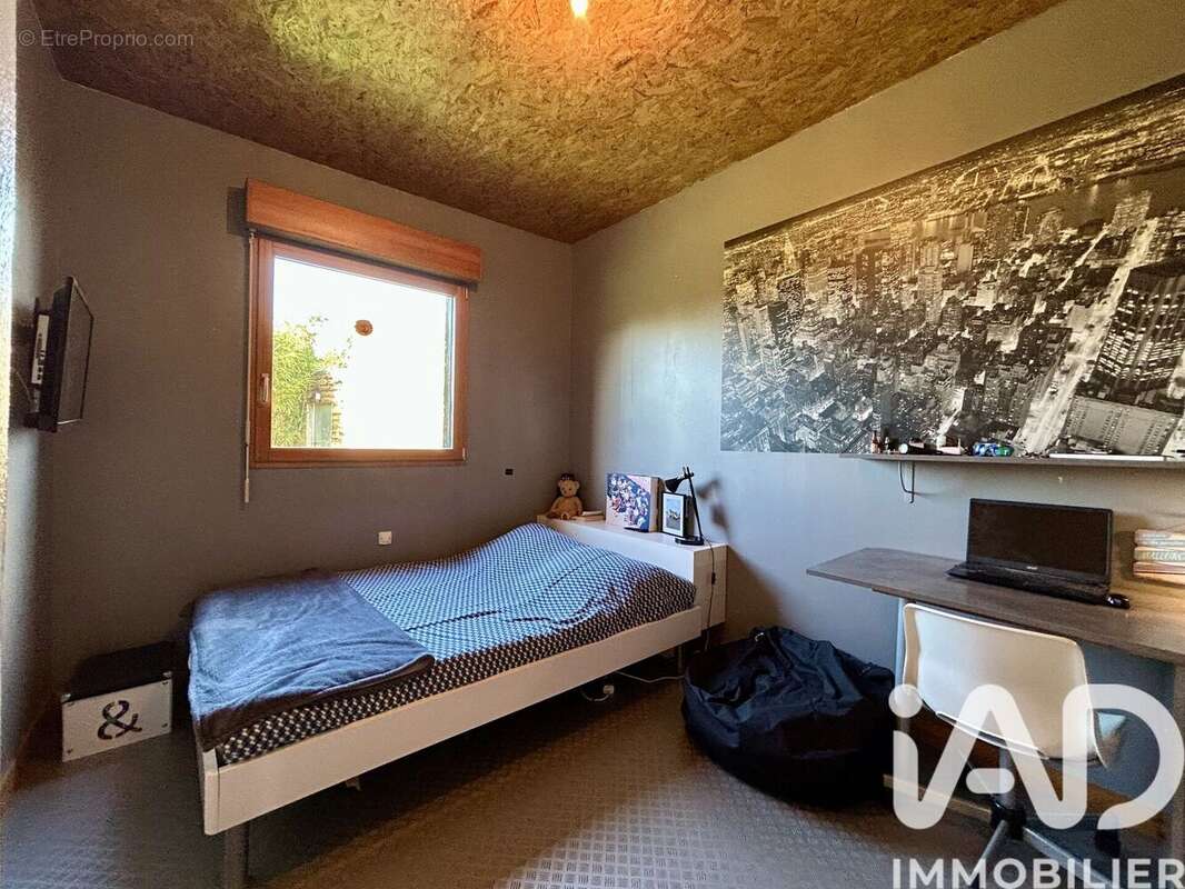 Maison 121 m² à Yvias  - photo 5