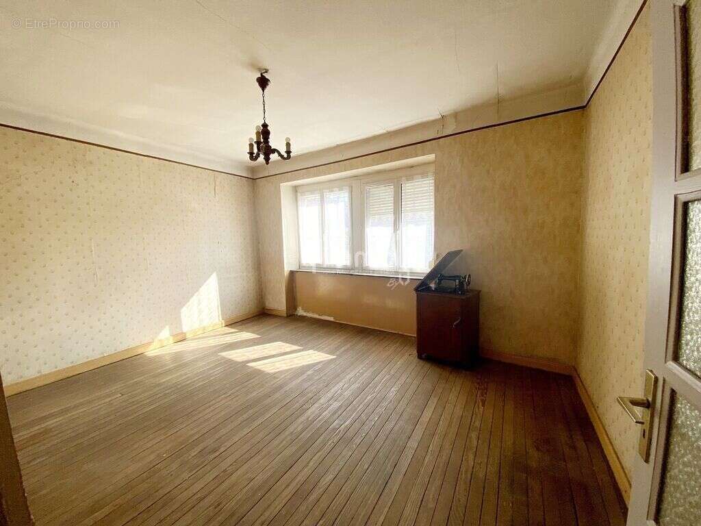 Appartement 142 m² à rénover avec combles - photo 3