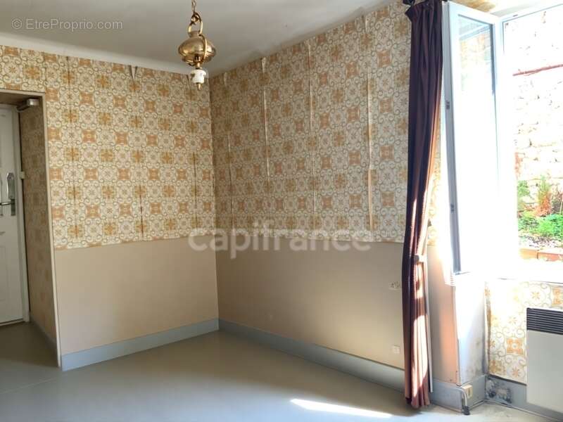 Appartement à SAINT-JULIEN-LA-VETRE