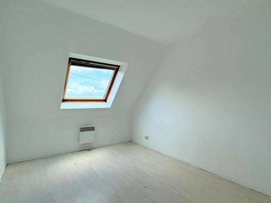 Maison à LA MEAUGON