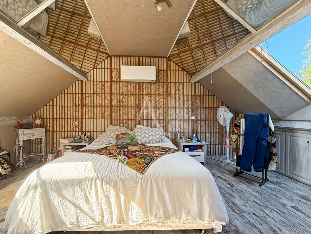 Maison à NEUVILLE-SUR-OISE