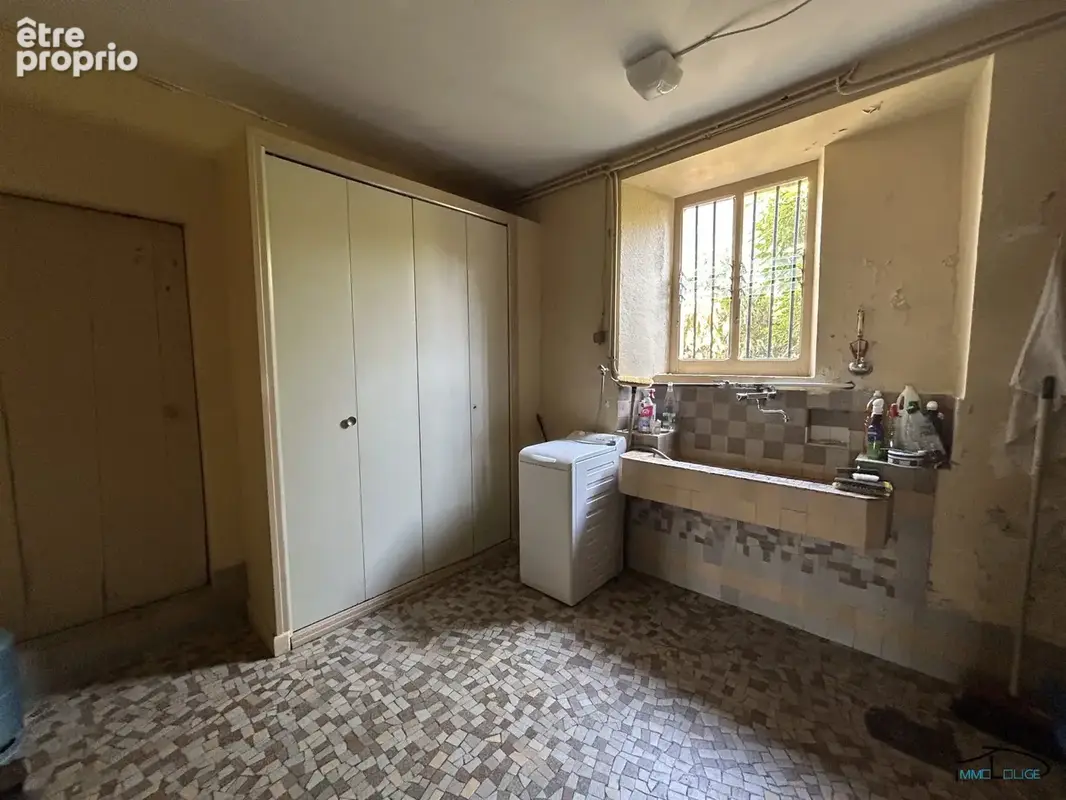 Maison 255 m² à Salmiech  - photo 7