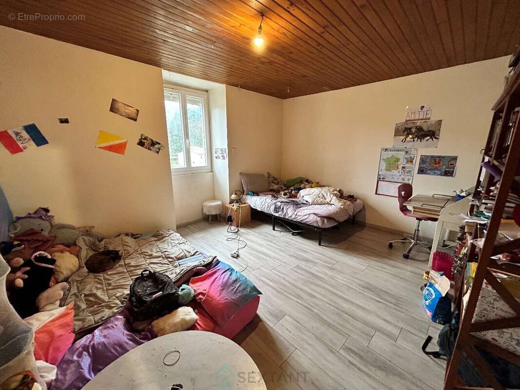 Appartement à BESSEGES