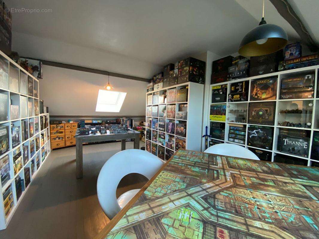 Maison à EQUEURDREVILLE-HAINNEVILLE