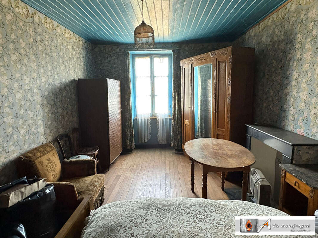 Maison à SAINT-MAURICE-PRES-PIONSAT