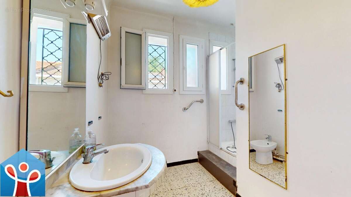 Maison avec garage à rénover à Béziers - photo 12