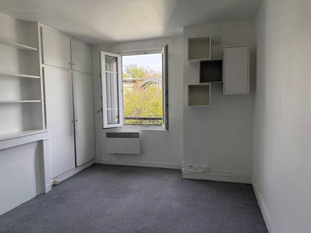Appartement à PARIS-14E