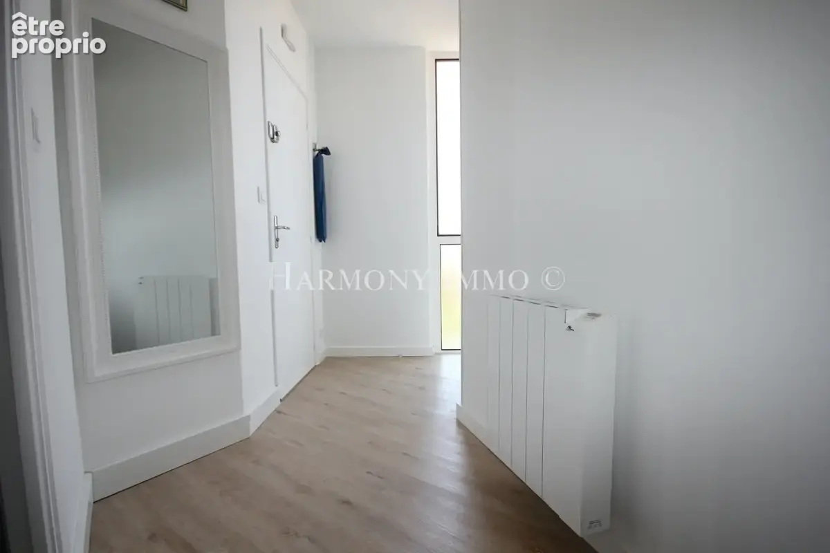 Saint-raphaël centre-ville appartement t1 bis prêt à vivre. - photo 8